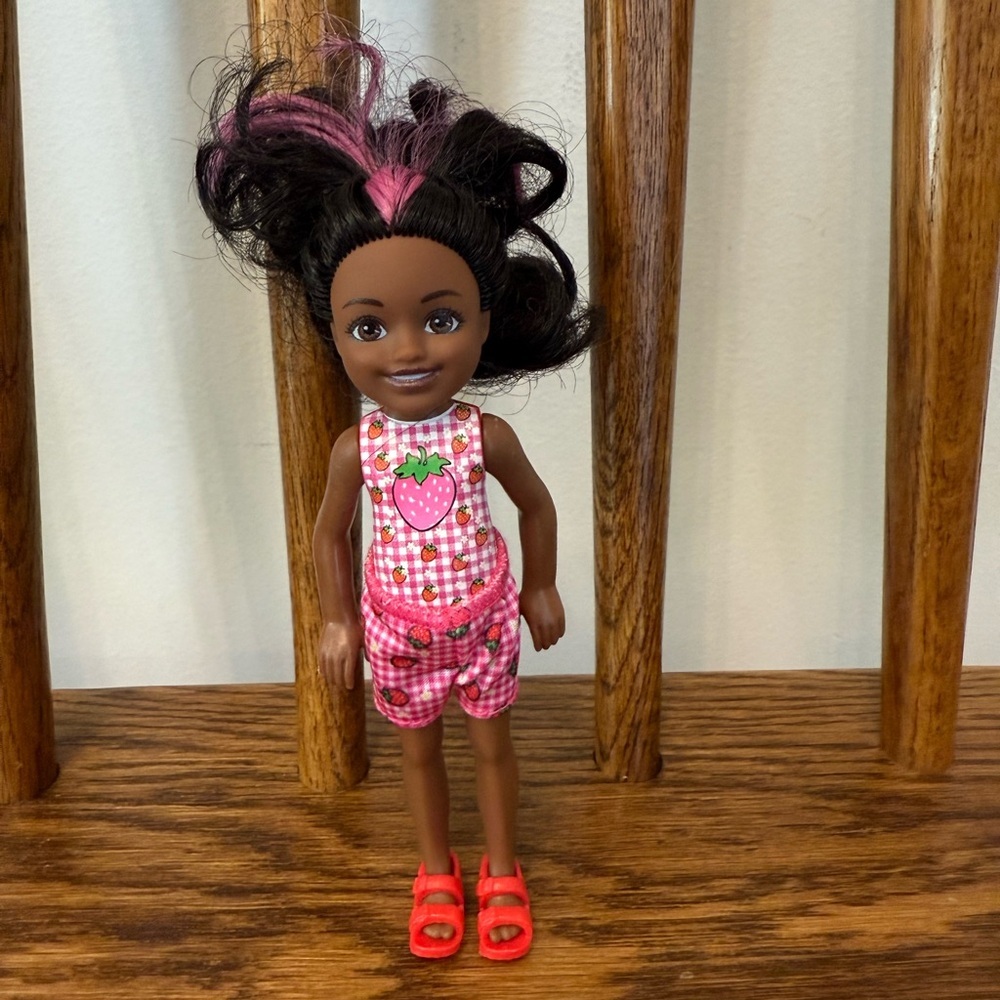Barbie 2022 Color Reveal Picnic Series Pink Chelsea